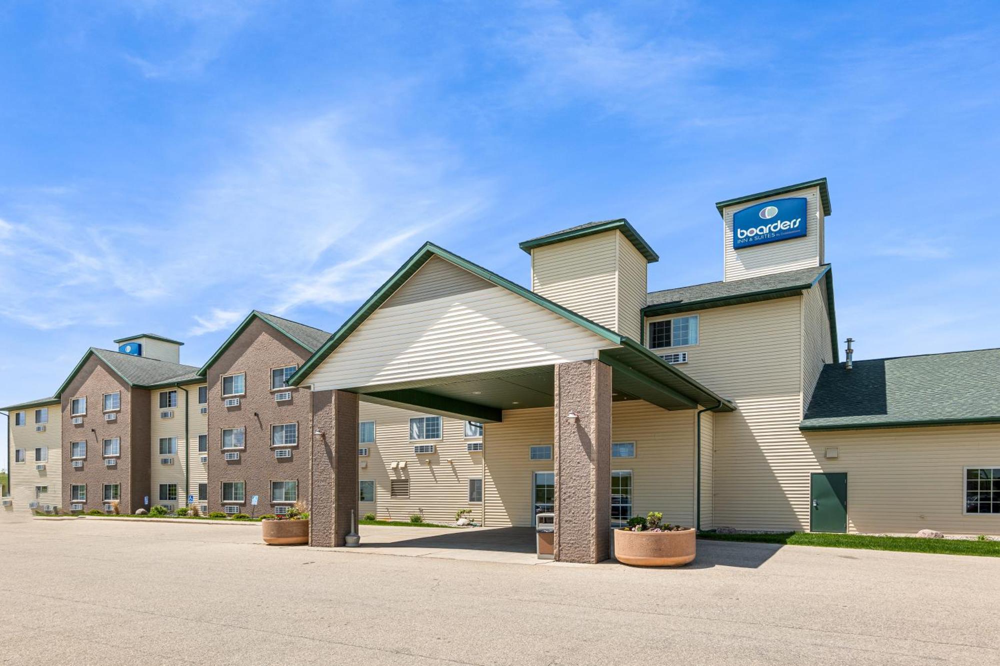 Boarders Inn & Suites By Cobblestone Hotels - 샤와노 외부 사진