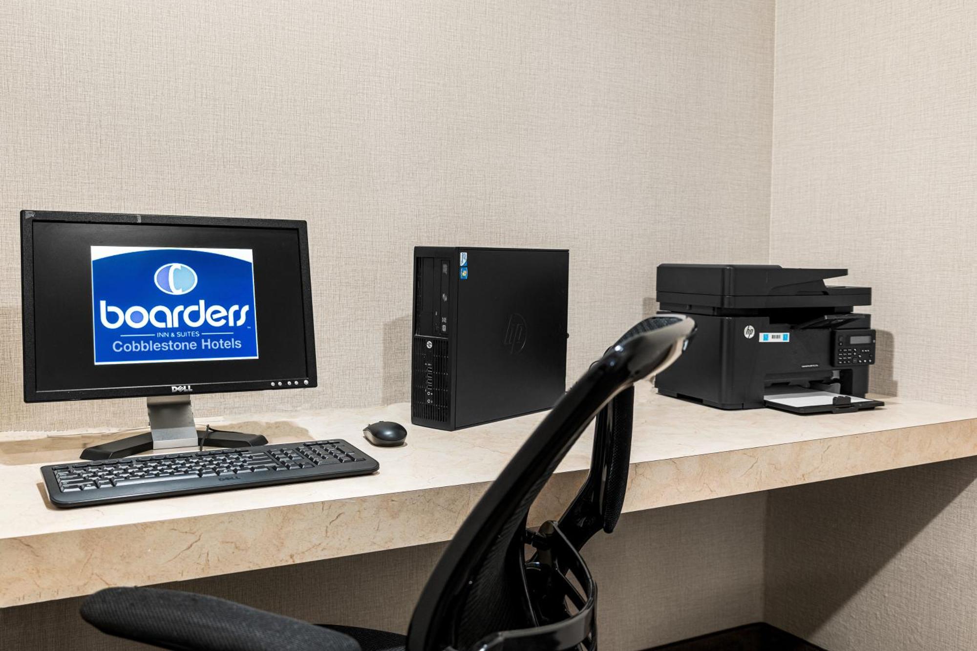 Boarders Inn & Suites By Cobblestone Hotels - 샤와노 외부 사진