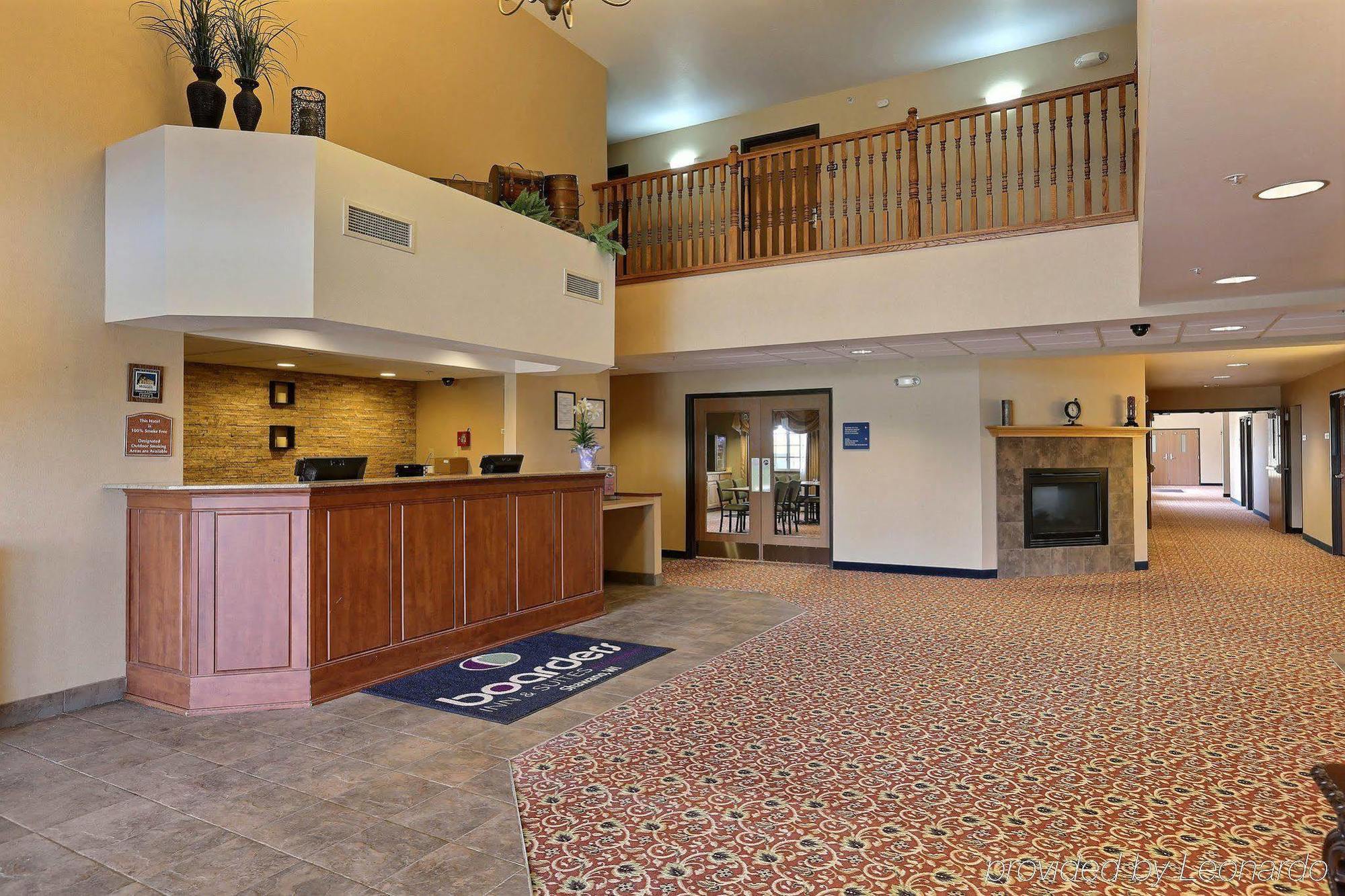 Boarders Inn & Suites By Cobblestone Hotels - 샤와노 외부 사진